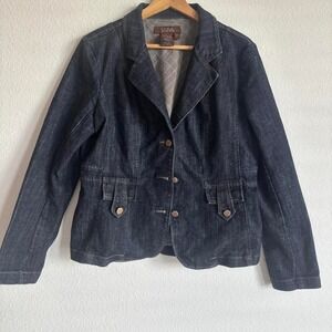 The absolute coolest vintage denim jacket!